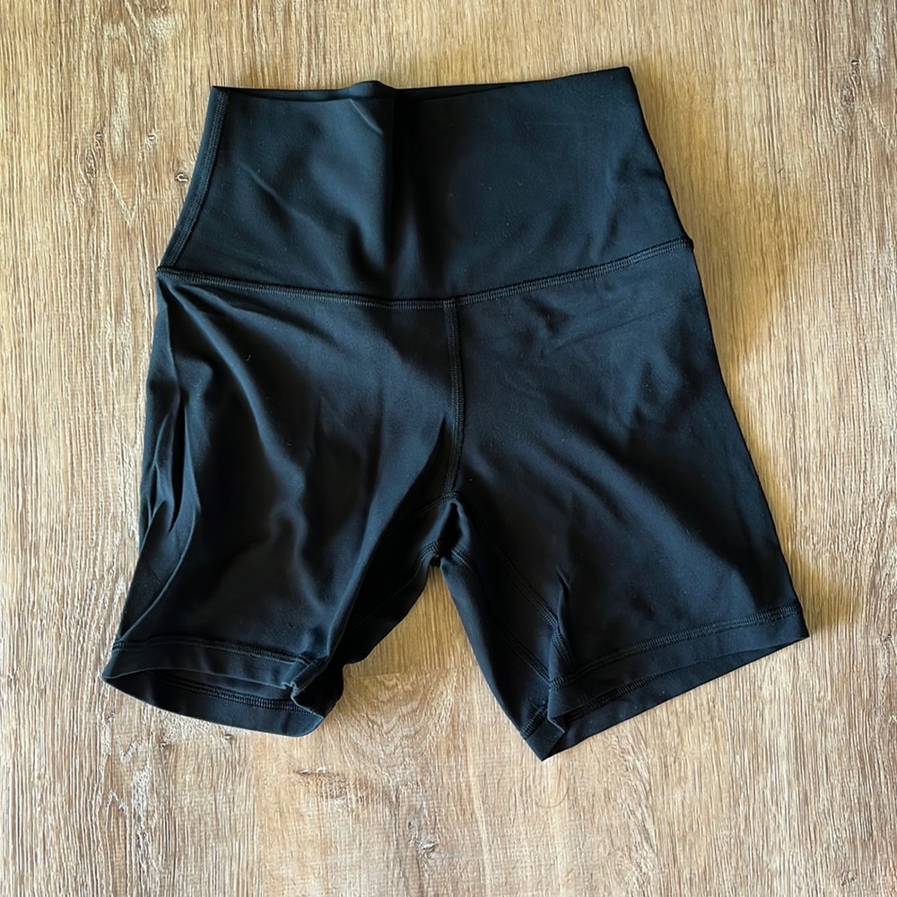 Lululemon shorts 6”